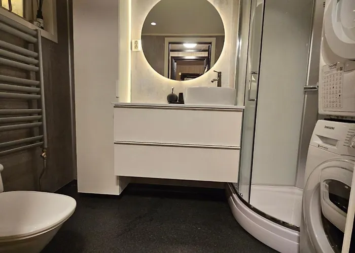 Appartement Flott Enderekkehus Med Fantastisk Utsikt Longyearbyen