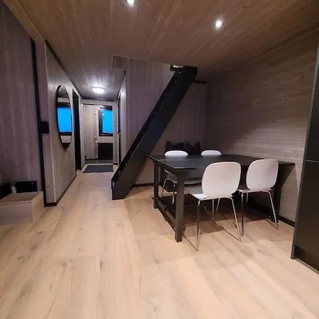 Flott Enderekkehus Med Fantastisk Utsikt Διαμέρισμα *